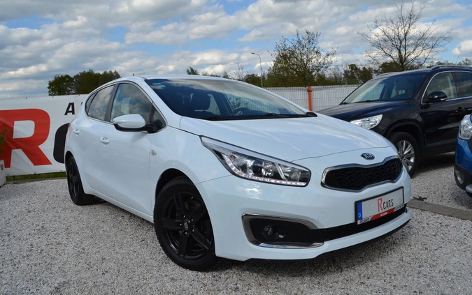 Kia Ceed cena 39900 przebieg: 180964, rok produkcji 2015 z Kałuszyn małe 704